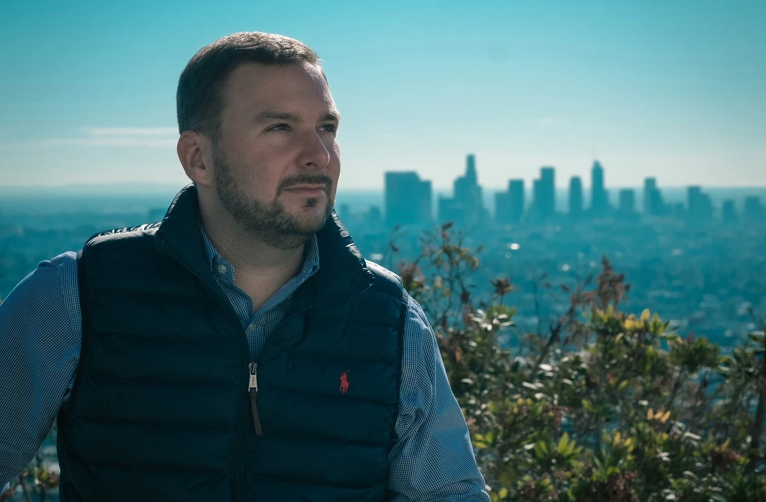 Tobias Jaeger overlooking the Los Angeles skyline
